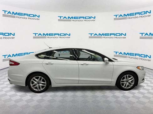 Used 2016 Ford Fusion SE FWD image 6
