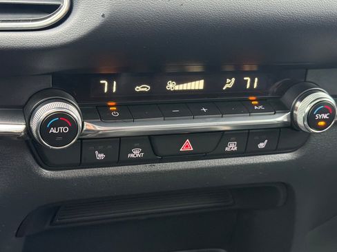 Used 2023 MAZDA CX-30 AWD 2.5 S w/ Premium Package image 16