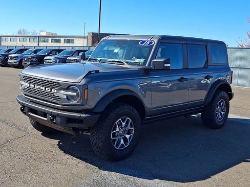 Used 2024 Ford Bronco Badlands AWD/4WD image 3