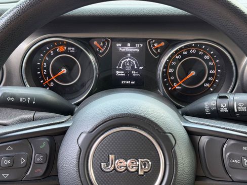 Used 2023 Jeep Wrangler Sport AWD/4WD image 11