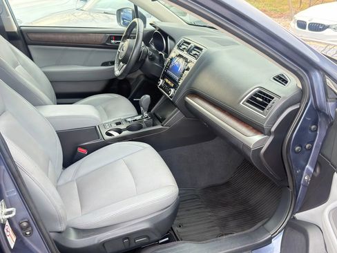 Used 2018 Subaru Outback 2.5i Limited image 12