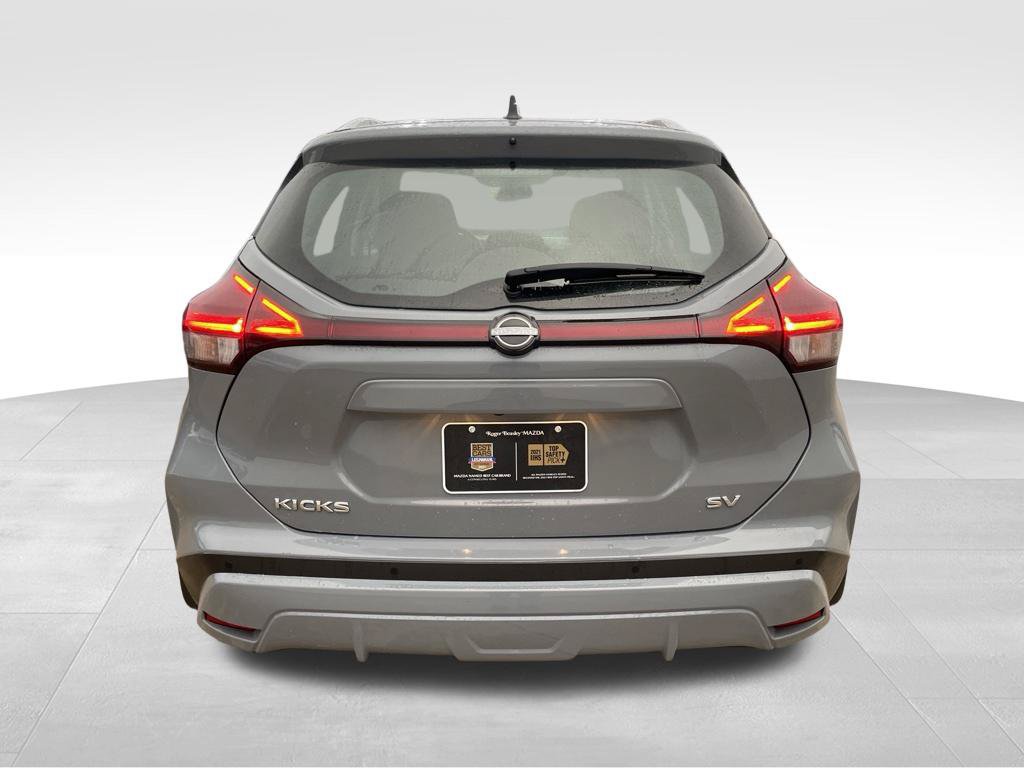 Used 2023 Nissan Kicks SV w/ Interior Electronics Package FWD image 6