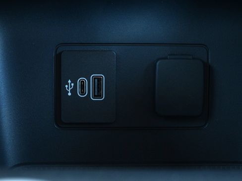 New 2026 Ford Explorer Active RWD image 13
