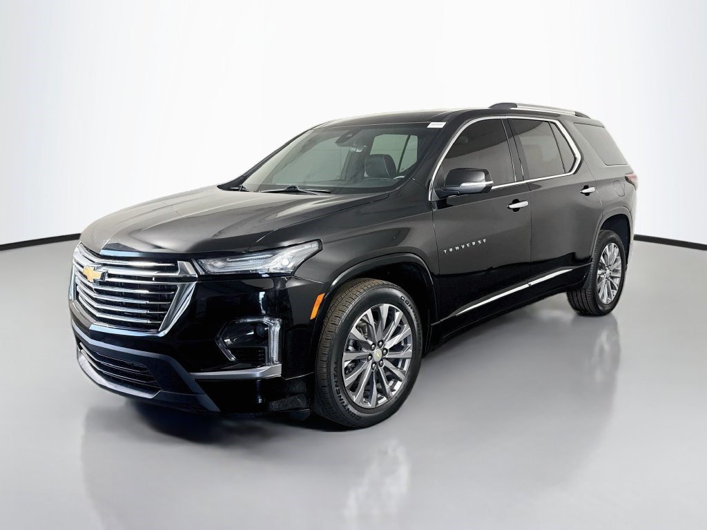 Used 2023 Chevrolet Traverse Premier FWD image 4