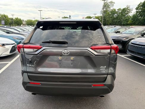 Used 2019 Toyota RAV4 XLE Premium w/ Cold Weather Package AWD/4WD image 6