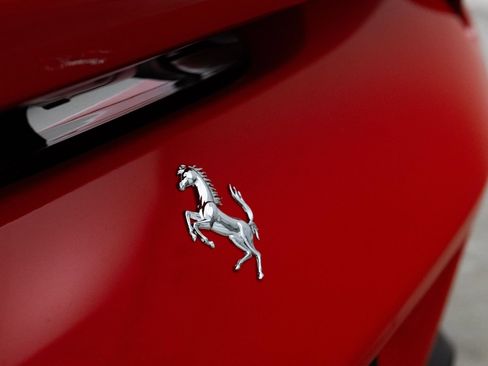 Used 2021 Ferrari F8 Tributo RWD image 24