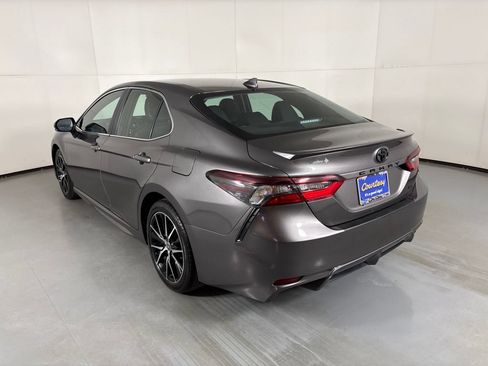 Used 2024 Toyota Camry SE FWD image 6