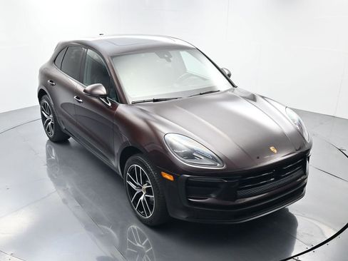 Certified 2023 Porsche Macan image 41