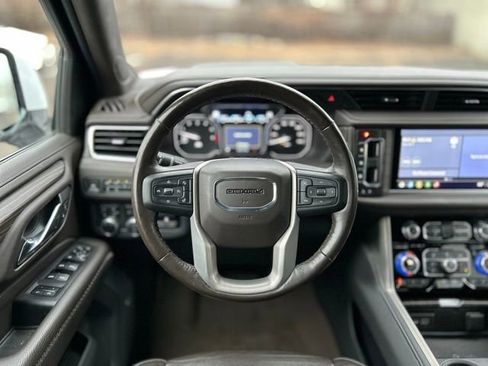 Used 2021 GMC Yukon Denali w/ Denali Premium Package image 22