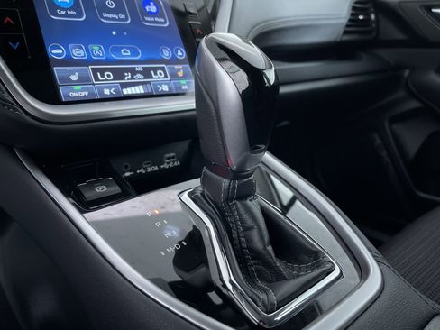 Certified 2025 Subaru Outback Premium w/ Popular Package #1A image 21