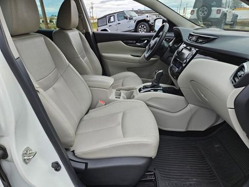 Used 2022 Nissan Rogue Sport SL image 16