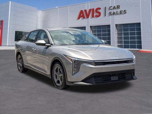 Used 2025 Kia K4 FWD image 9