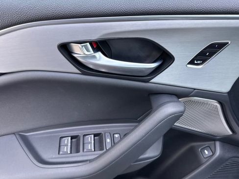 Certified 2025 Acura TLX w/ Technology Package image 15