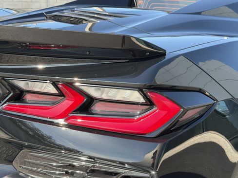 Used 2025 Chevrolet Corvette Z06 RWD image 13