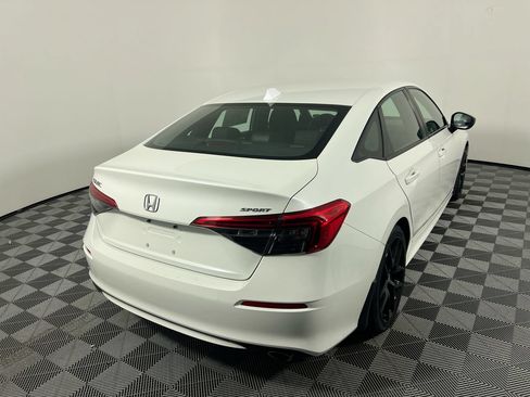 Used 2023 Honda Civic Sport image 3