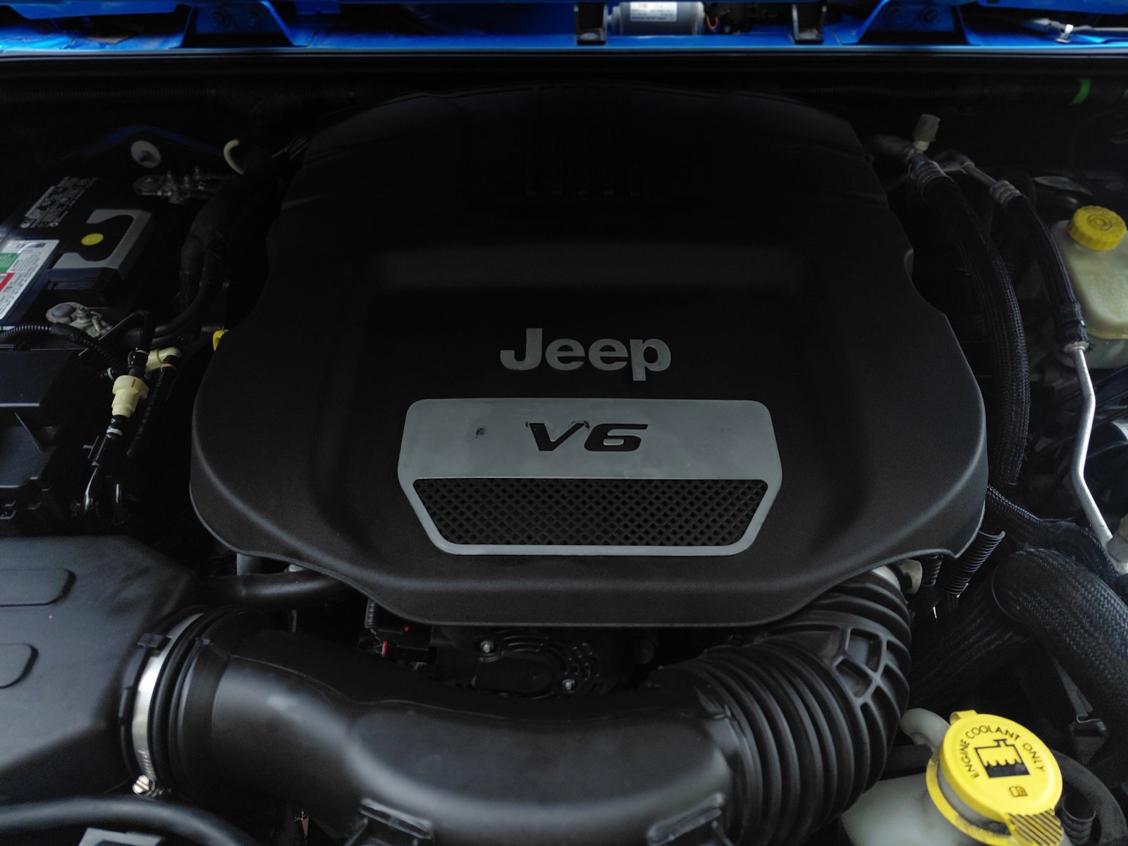 Used 2016 Jeep Wrangler Sahara AWD/4WD image 22