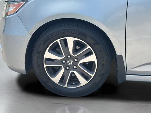 Used 2016 Honda Odyssey Touring Elite image 5