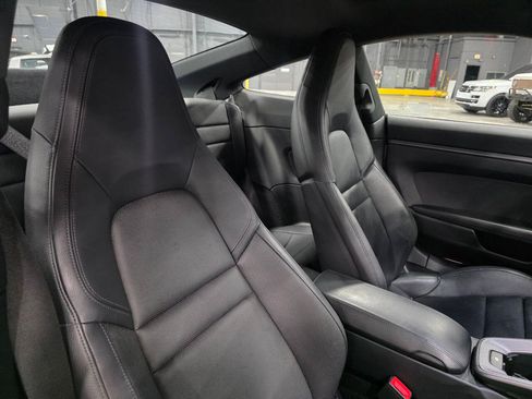 Used 2020 Porsche 911 Carrera w/ Sport Chrono Package RWD image 31