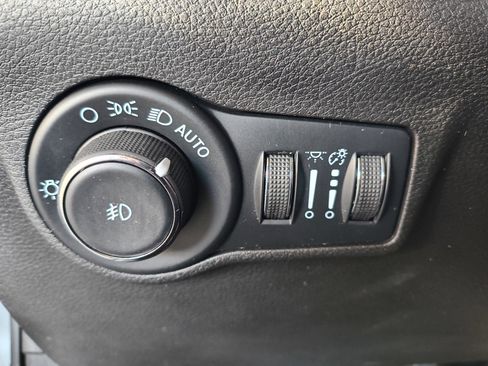 Used 2022 Jeep Compass Latitude image 14