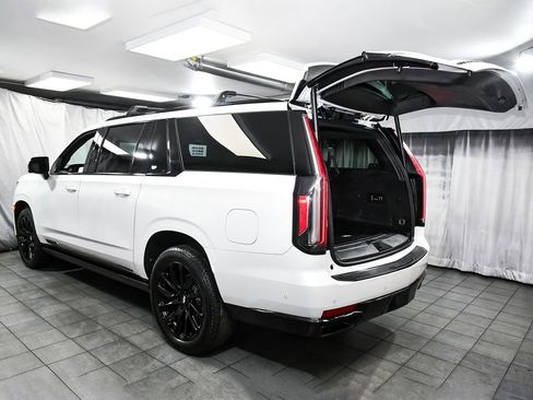 Used 2023 Cadillac Escalade ESV Sport Platinum w/ LPO, ONYX Package AWD/4WD image 68