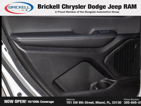 Used 2025 Jeep Grand Cherokee L Laredo RWD image 11