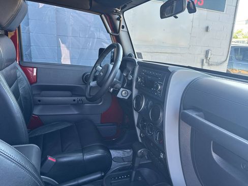 Used 2009 Jeep Wrangler Sahara AWD/4WD image 22