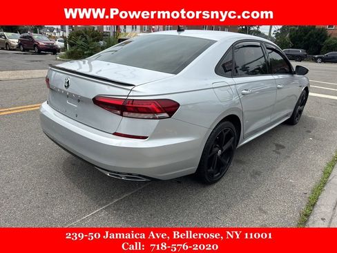 Used 2020 Volkswagen Passat 2.0T R-Line image 5