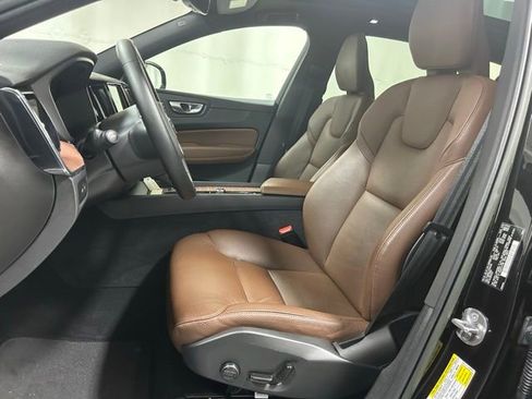 Certified 2023 Volvo XC60 T8 Plus AWD/4WD image 9