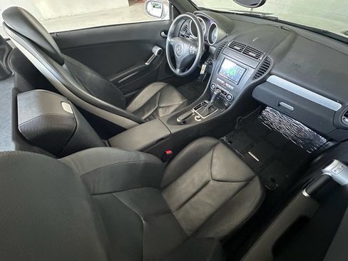 Used 2005 Mercedes-Benz SLK 350 image 15