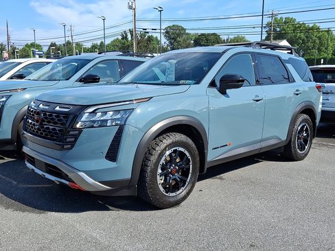 New 2026 Nissan Pathfinder Rock Creek w/ Rock Creek Premium Package AWD/4WD image 3