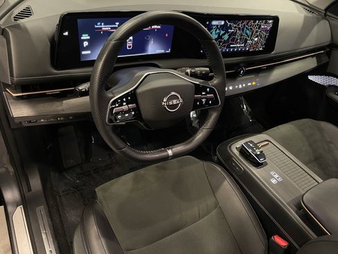 Used 2023 Nissan Ariya AWD image 13