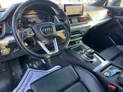 Used 2020 Audi Q5 2.0T Titanium Premium Plus w/ Premium Plus Package image 34