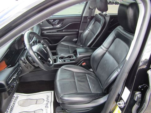 Used 2021 Lincoln Corsair Reserve w/ Equipment Group 201A AWD/4WD image 8