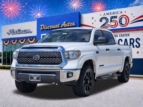 Used 2018 Toyota Tundra SR5 w/ SR5 Upgrade Package RWD image 2