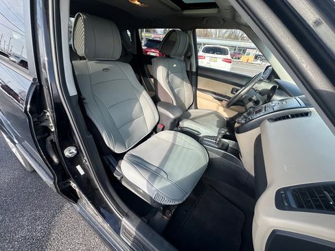 Used 2010 Kia Soul ! image 22