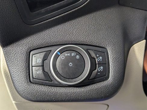 Used 2017 Ford Escape SE w/ SE Cold Weather Package image 13