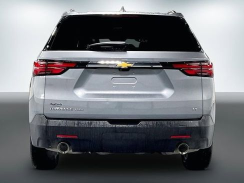Used 2023 Chevrolet Traverse LT w/ LT Premium Package image 6