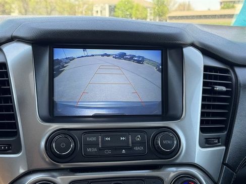 Used 2018 Chevrolet Suburban LT w/ LT Signature Package AWD/4WD image 17