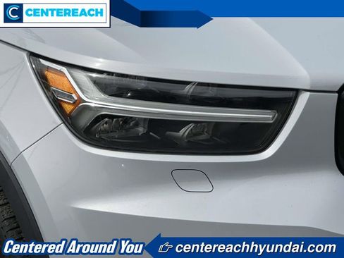 Used 2020 Volvo XC40 T5 R-Design image 7