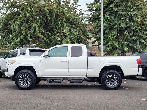 Certified 2023 Toyota Tacoma SR image 9