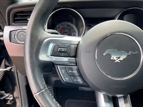 Used 2016 Ford Mustang GT RWD image 8