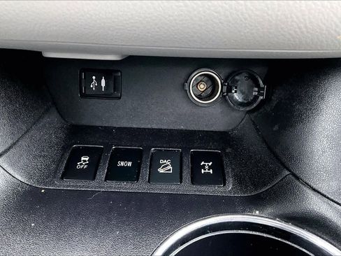 Certified 2016 Toyota Highlander Limited Platinum image 33