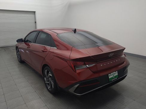 Used 2025 Hyundai Elantra SEL image 5