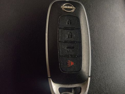Used 2024 Nissan Sentra S FWD image 32