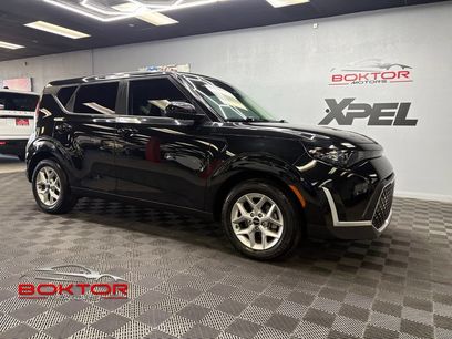 Used 2023 Kia Soul LX w/ LX Technology Package