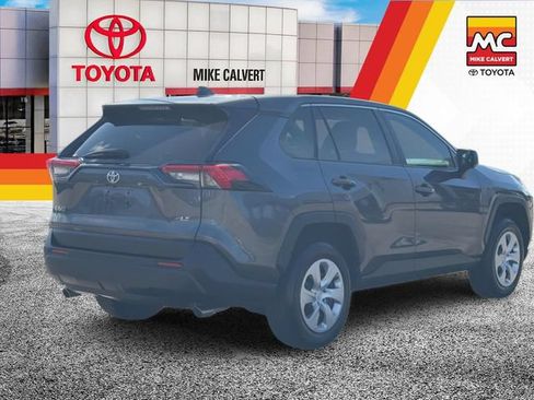 Used 2025 Toyota RAV4 LE FWD image 5