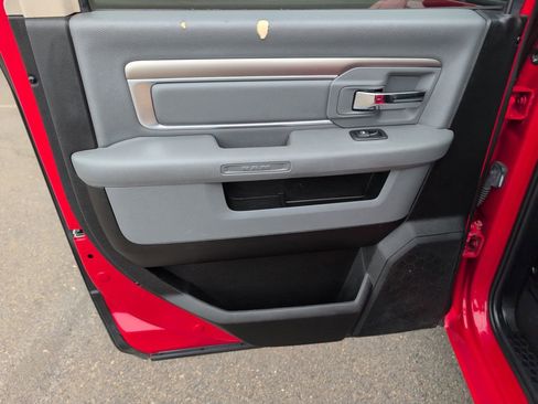 Used 2019 RAM 1500 Classic SLT w/ Luxury Group AWD/4WD image 12