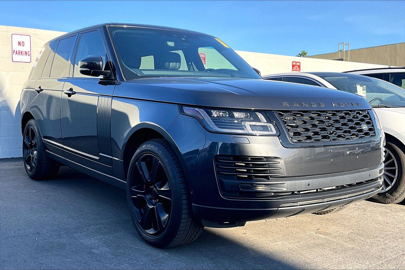 Used 2019 Land Rover Range Rover Supercharged AWD/4WD image 2