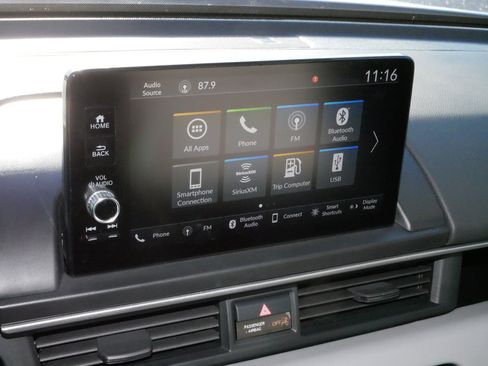 Used 2025 Honda Pilot EX-L image 22