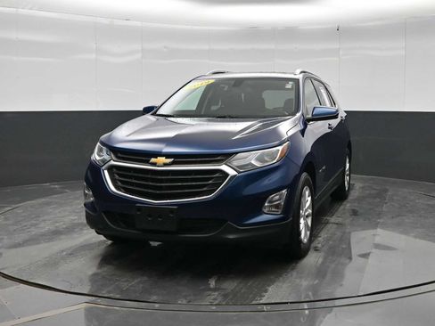 Used 2019 Chevrolet Equinox LT w/ Sun & Navigation Package AWD/4WD image 3